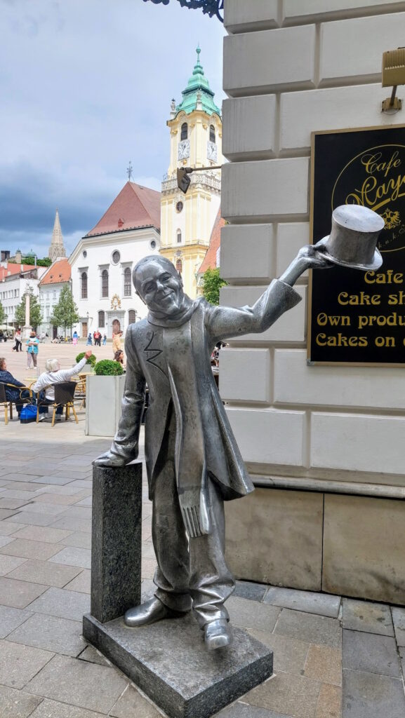 Statua Lepi Šone, Bratislava