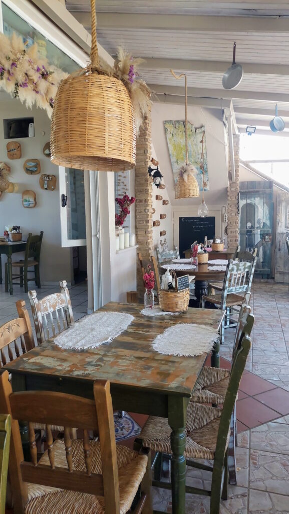 Raeti taverna, Agia Marina