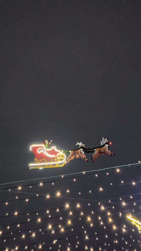 Leteći Deda Mraz, Krajova