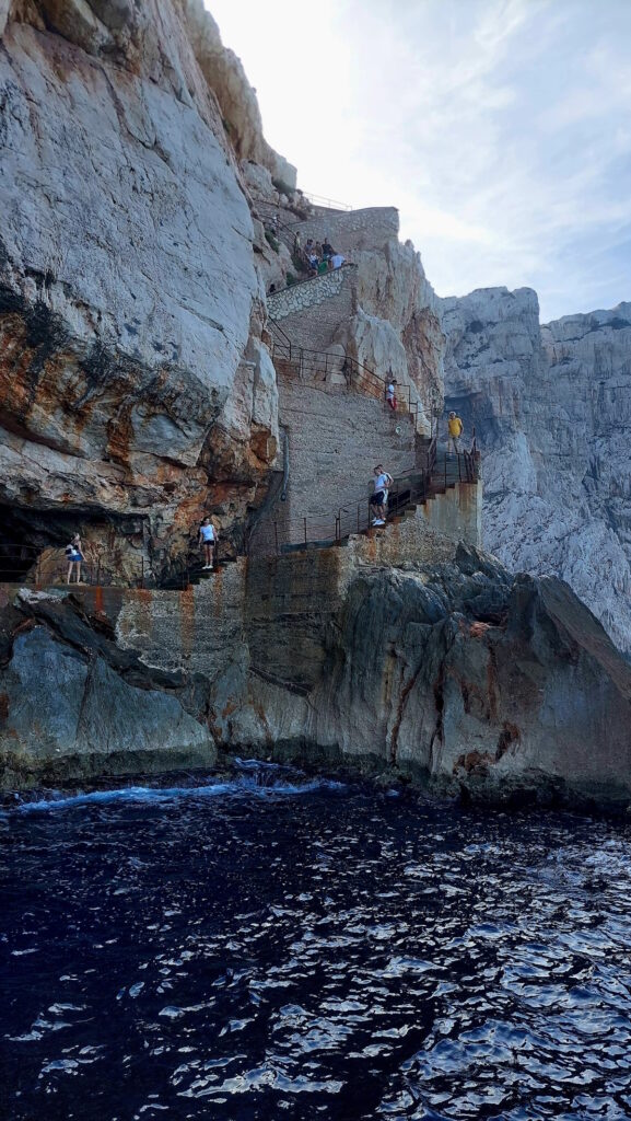 Gde na more - Sardinija, Neptunova pećina
