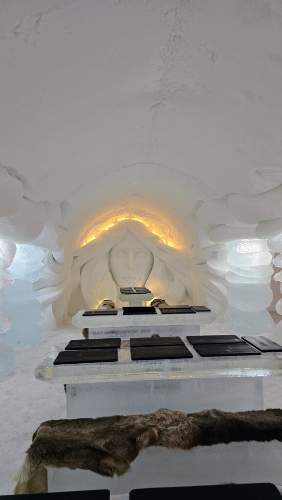 Hotel od leda Laponija