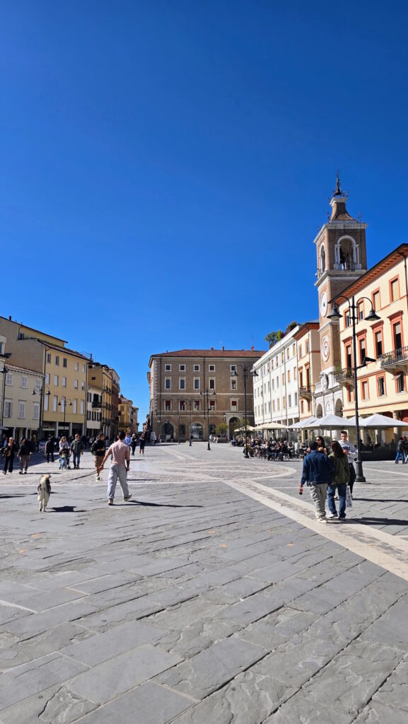 Trg Tri mučenika, Rimini šta videti